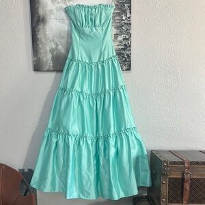 Bell of the Ball! Strapless Aqua Dress